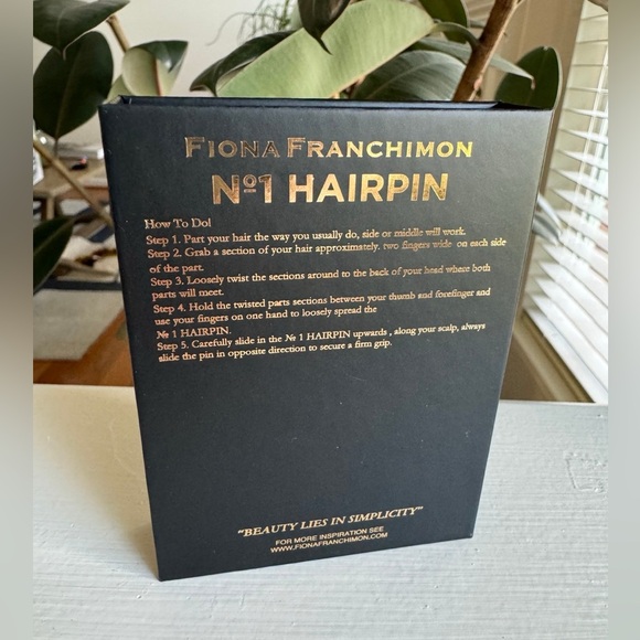 Fiona Franchimon No. 1 Hairpin Black Box for Storage / Carrying on the Go NEW - Picture 2 of 3